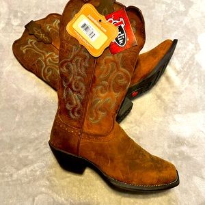 NWT. JUSTIN WOMEN'S 12" SQUARE TOE STAMPEDE WESTERN BOOTS. Size 8